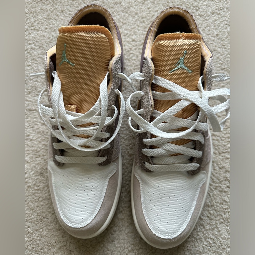 Air Jordan 1 Low SE Craft 'Inside Out - Taupe Haze'